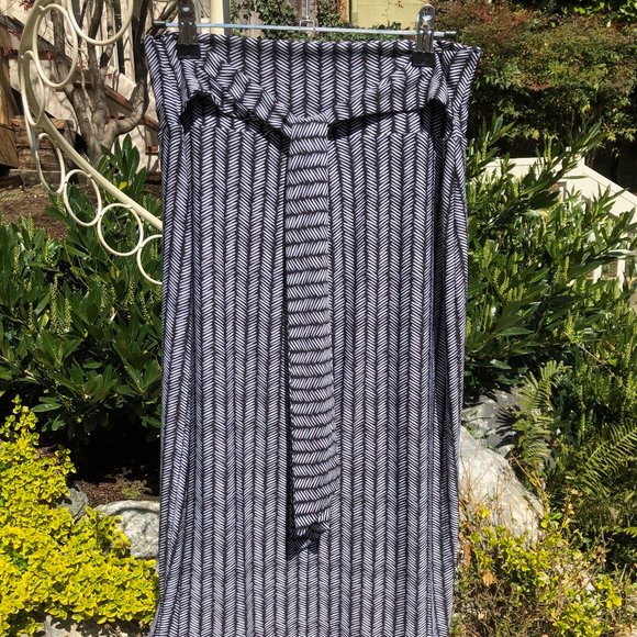 LA Designer | Deborah Viereck | Chevron France Skirt With Tie - Picture 2 of 5